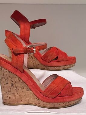 Stuart Weitzman Coral Suede Cork Wedge Sandals – Size 6.5